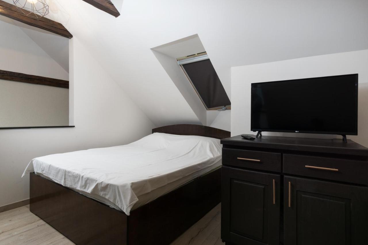 House 54 Hotel Brasov Ngoại thất bức ảnh