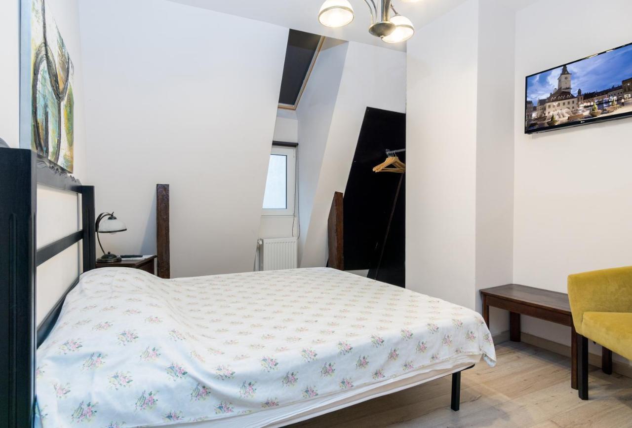 House 54 Hotel Brasov Ngoại thất bức ảnh