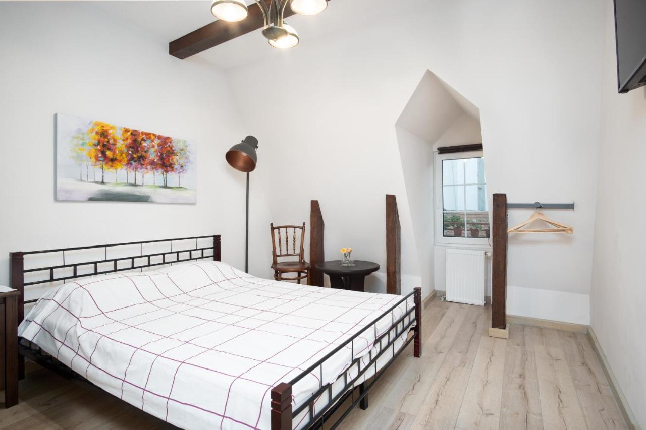 House 54 Hotel Brasov Ngoại thất bức ảnh