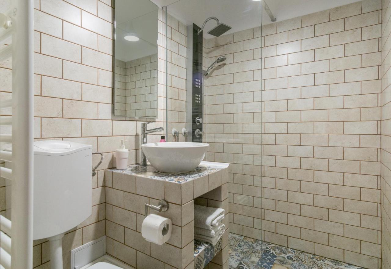 House 54 Hotel Brasov Ngoại thất bức ảnh